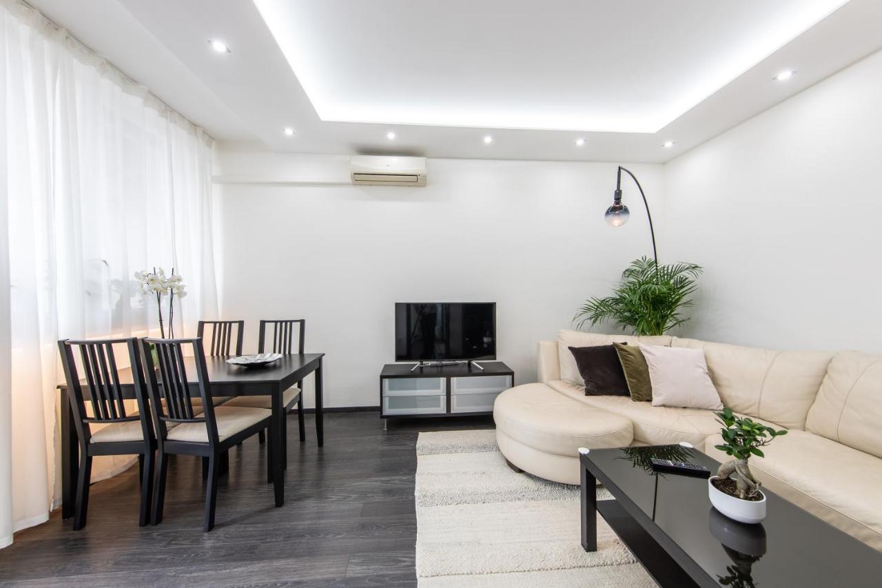 Spacious 3-Room Apartment With Free Parking บูดาเปสต์ ภายนอก รูปภาพ
